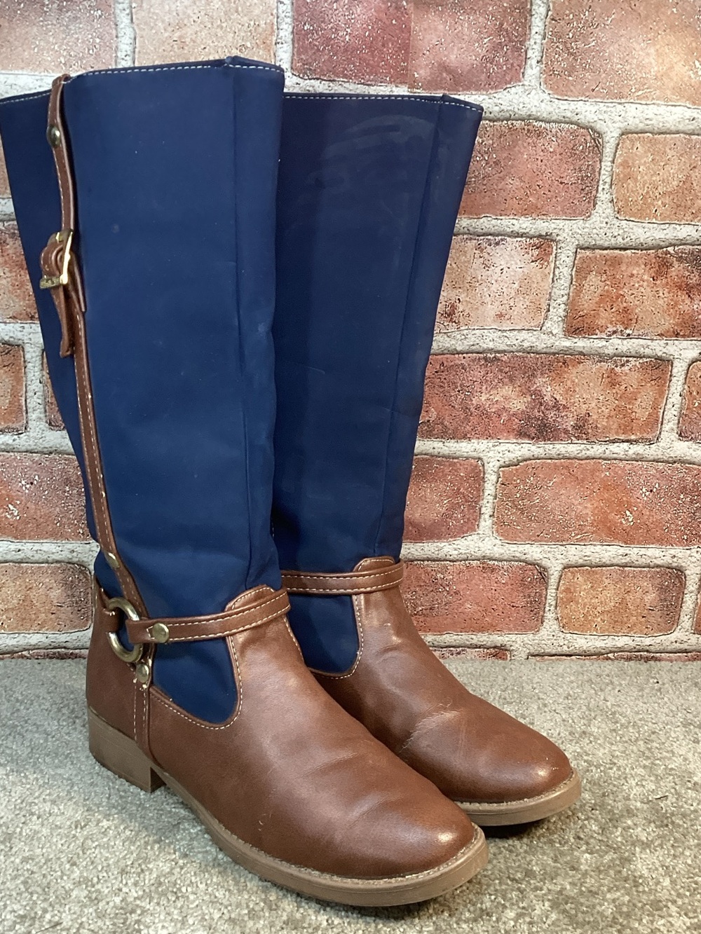 Womens mid calf boots size 8